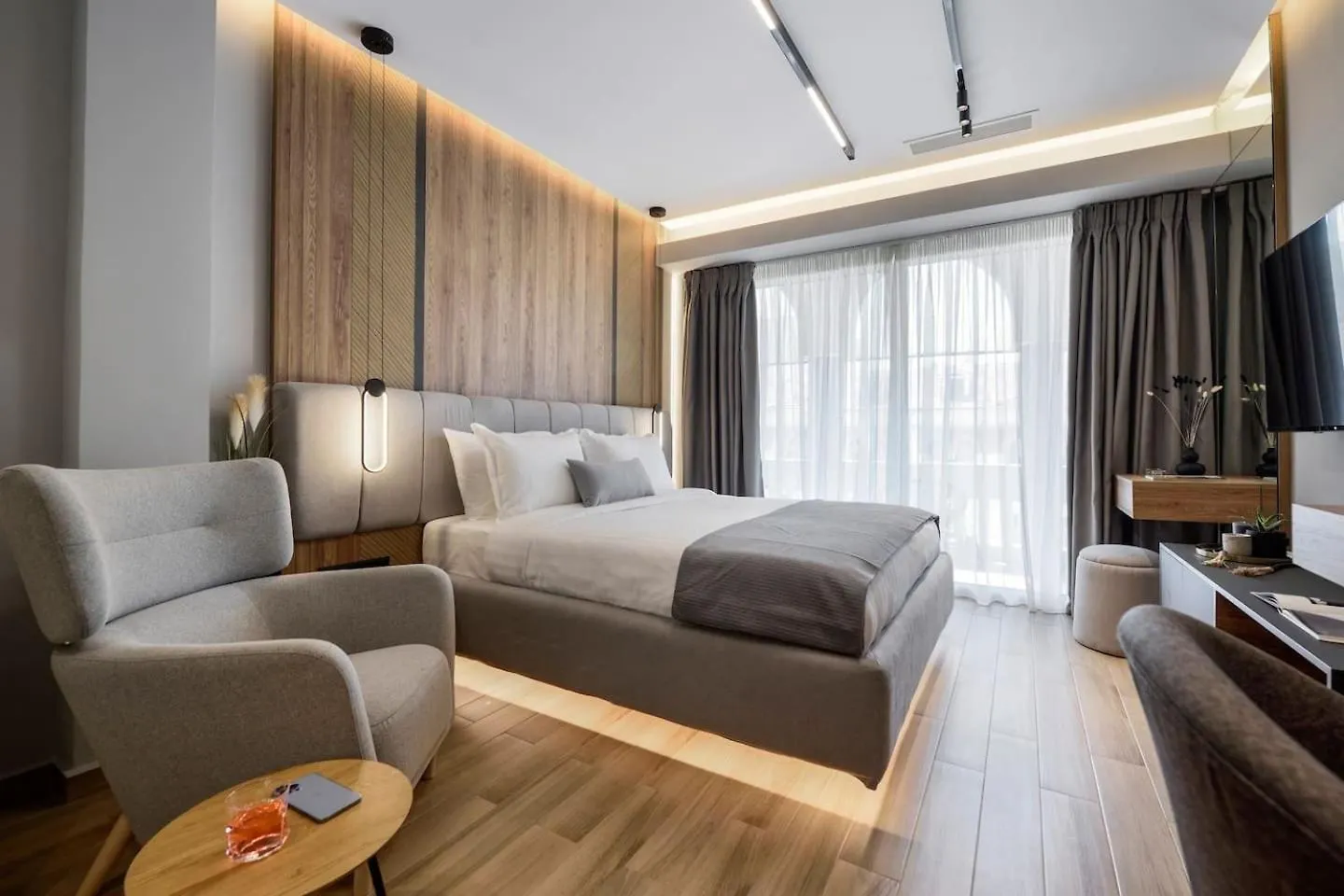 Apartment Aristotelian Virtues - Agapi Thessaloniki