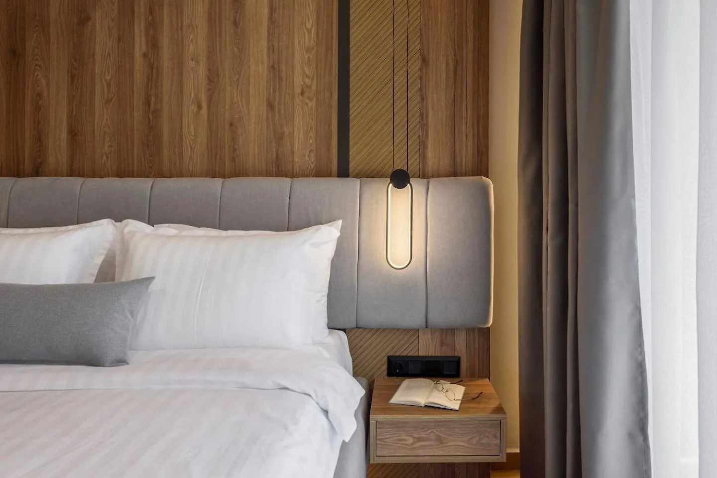 Aristotelian Virtues - Agapi Thessaloniki Apartment
