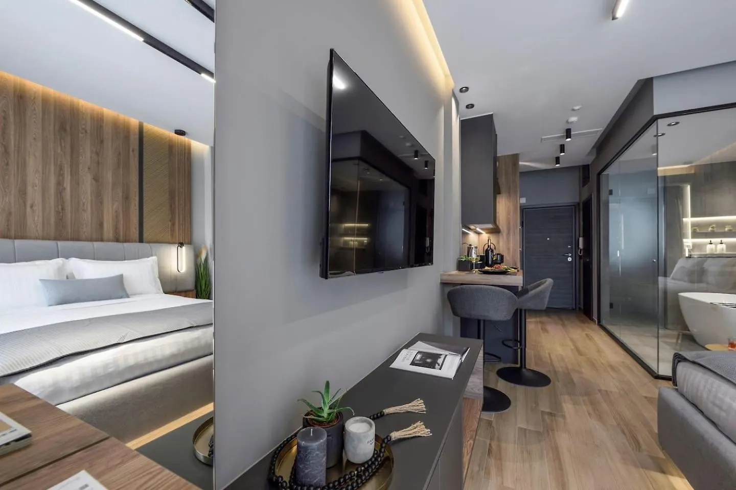 Aristotelian Virtues - Agapi Thessaloniki Apartment