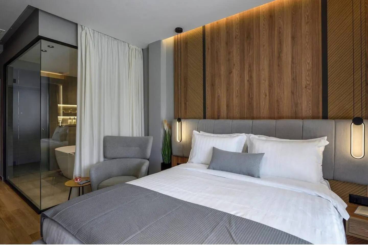 Aristotelian Virtues - Agapi Thessaloniki Apartment